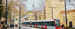 Saving-Money-on-Accommodation-Transportation-and-Food