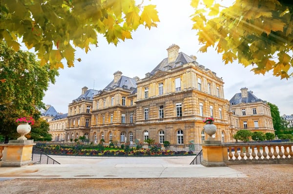 jardin du luxembourg in paris france luxembourg palace with golden light and beautiful architectur