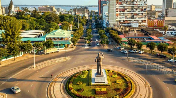  Samora Machel statue on Independence Square 