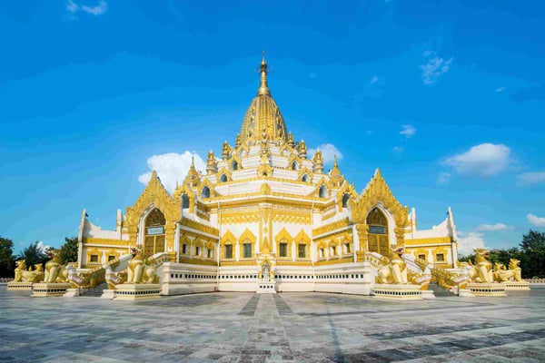 Swe Taw Myat Buddha Tooth Relic Pagoda Yangon Myanmar 