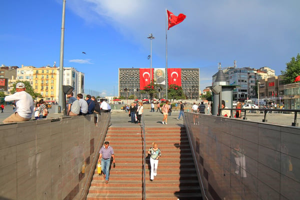 Taksim Square whilst the occupiers in Gezi Park