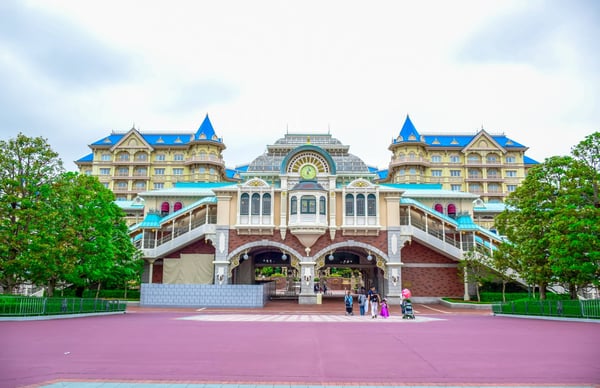 Tokyo Disneyland Resort monorail station