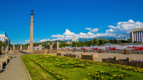almaty kazakhstan independence monument in republic square