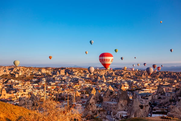 balloon flight in the goreme valley goreme cappadocia turkey