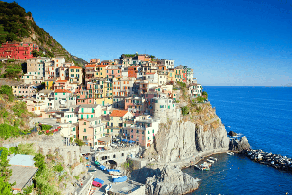 beautiful manarola cinque terre italy