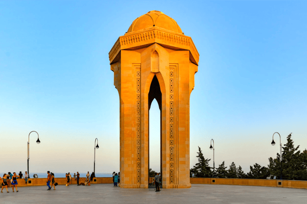 beautiful traditional architecture of shahidlar monument in sehidler xiyabani baku azerbaijan