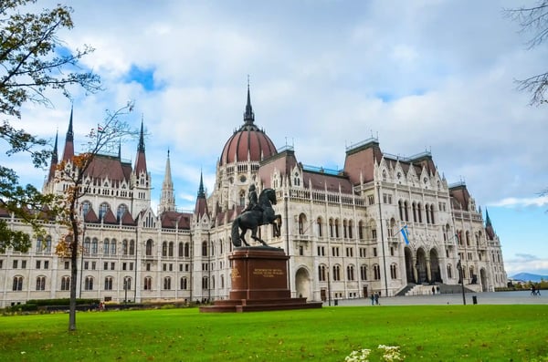 budapest hungary building of the hungarian parliament orszaghaz the seat of the national