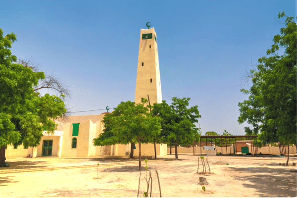 exterior view to grand mosque of dosso in niger