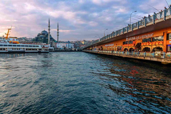 galata bridge in istanbul