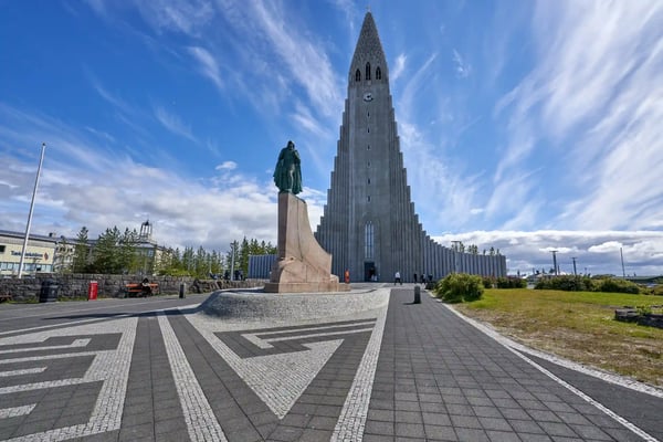 hallgrimskirkja lutheran church in reykjavikof iceland