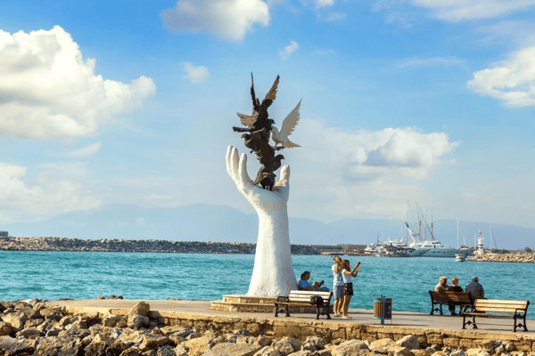 hand of peace sculpture in kusadasi