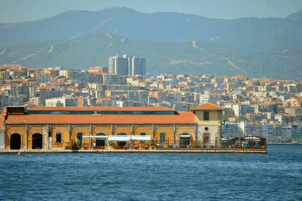 harbour old izmir