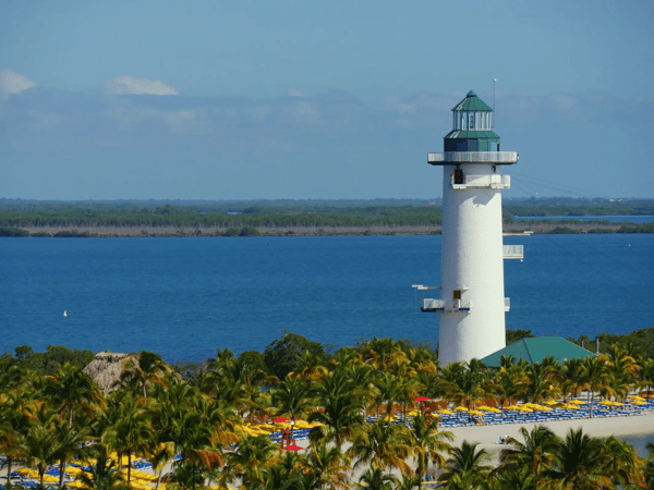 harvest caye belize famous lighthouse at harvest caye with the blue water 