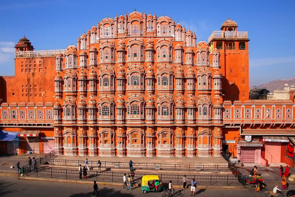 hawa mahal palace of the winds in jaipur rajasthan india