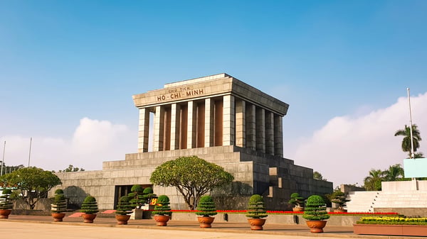 ho chi minh s mausoleum lang chu tich ho chi minh is the resting place of vietnam