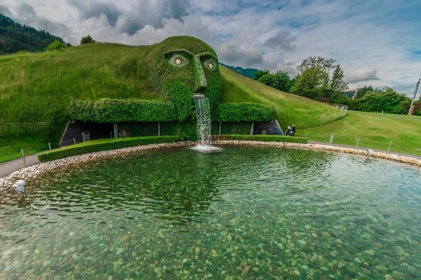 innsbruck austria swarovski kristallweltem en wattens ubicado en los alrededores de