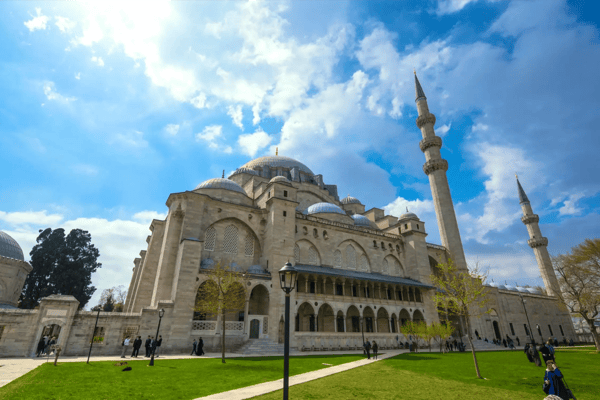 istanbul turkey courtyard of the suleymaniye mosque the ottoman imperial mosque