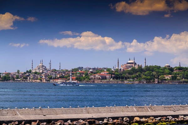 istanbul turkey view of hagia sophia the blue mosque and topkapi palace from the