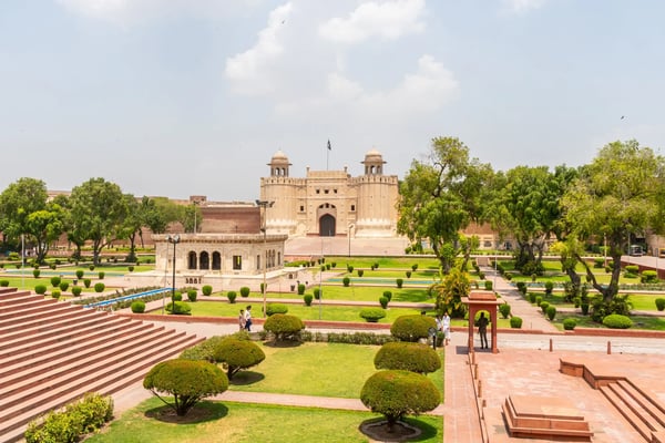 lahore fort picturesque breathtaking view of hazuri bagh park and alamgiri gate with waving pakistan