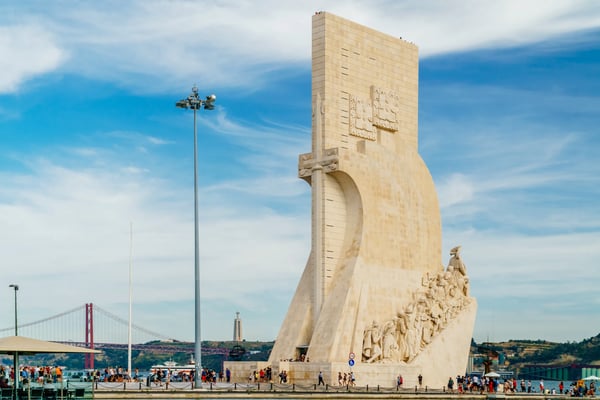 lisbon portugal monument to the discoveries padrao dos descobrimentos celebrates