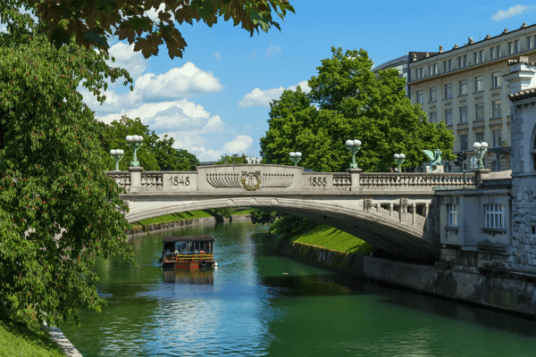 ljubljana slovenia the dragon bridge in central ljubljana
