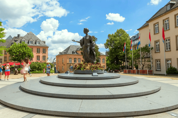 luxembourg grand duchy of luxembourg monument to the great duchess charlotte in