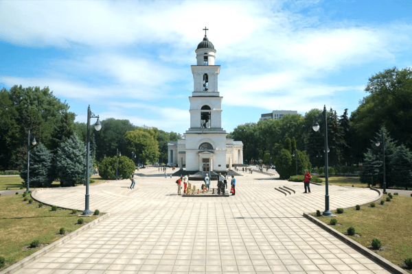 metropolitan cathedral nativity of the lord catedrala nasterea domnului in chisinau moldova