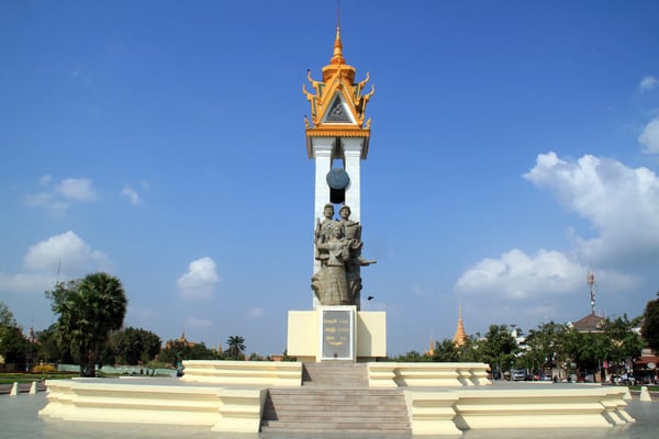 monument of cambodian vietnamise friendship in the center of phnom penh 