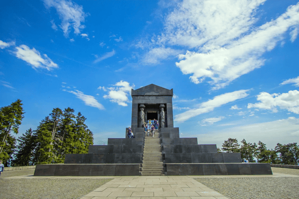 monument to the unknown hero belgrade serbia