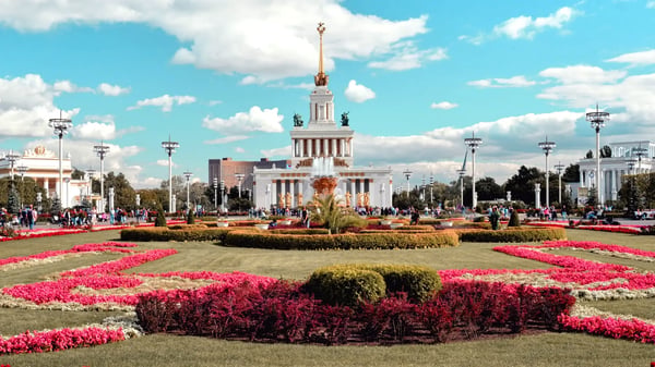 moscow russia hall friendship of peoples vdnh russia exhibition centre the inscription 