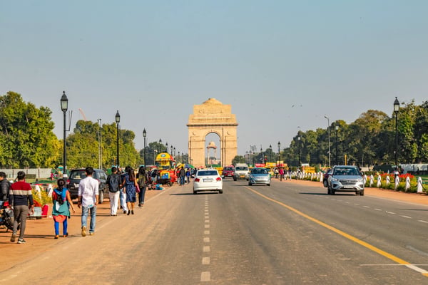 new delhi india the india gate in new delhi india gate is a war memoria 