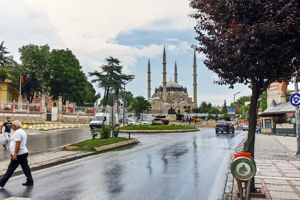outside view of selimiye mosque