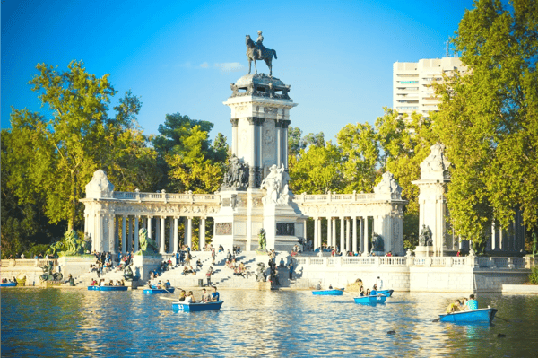 retiro park madrid spain view to pond placed under memorial