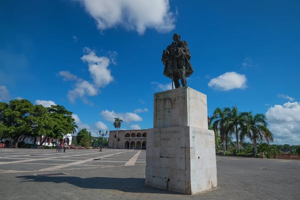 santo domingo dominican republic nicolas de ovando monument