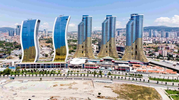 shopping mall in istanbul kartal