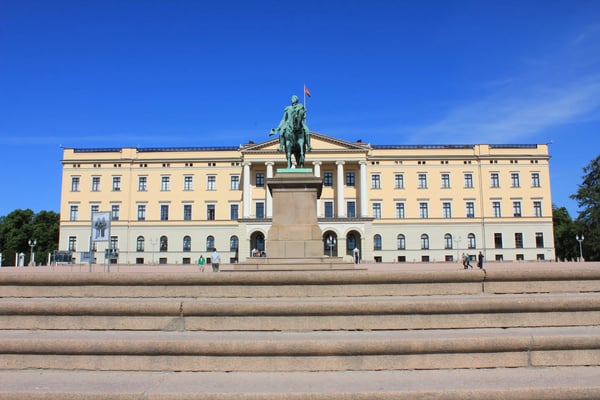 stairs in front of the royal palace in oslo norway