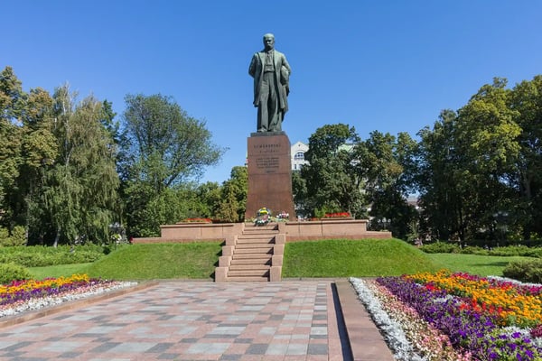statue of tara shevchenko