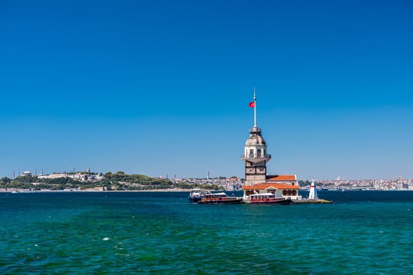 the maiden s tower also known as leander s tower since the medieval byzantine period is a tower
