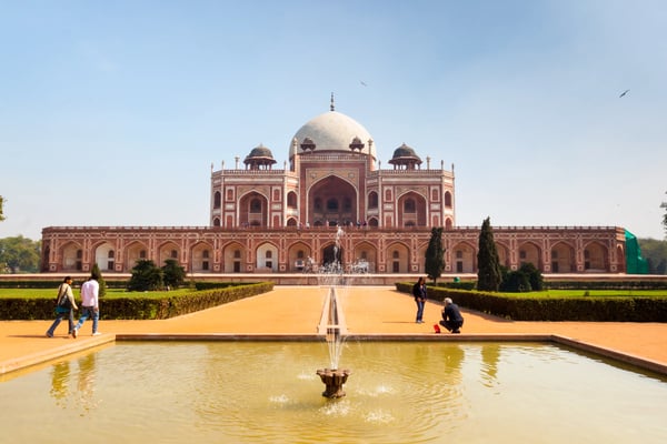 tomb of akbar delhi india 