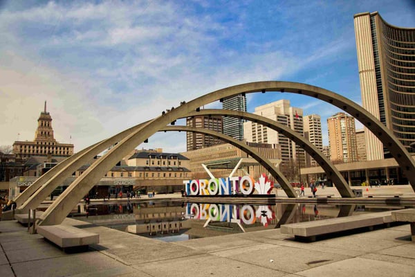 toronto sign at nathan phillips square