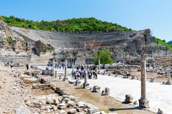 tourists in phesus turkey