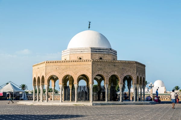 tozeur tunisia mausoleum of habib bourgiba the first president of the republic of tunisia