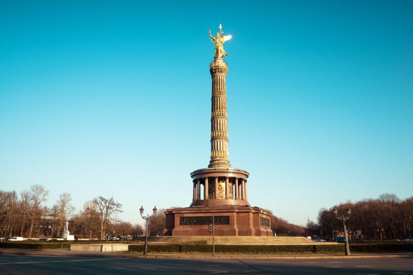 victory column monument in berlin
