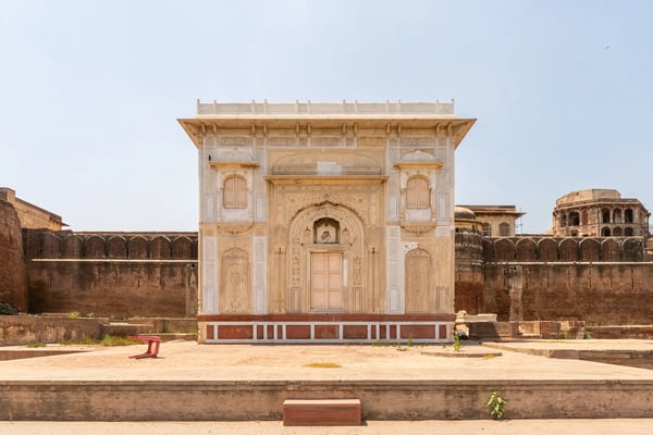 walls of lahore fort 