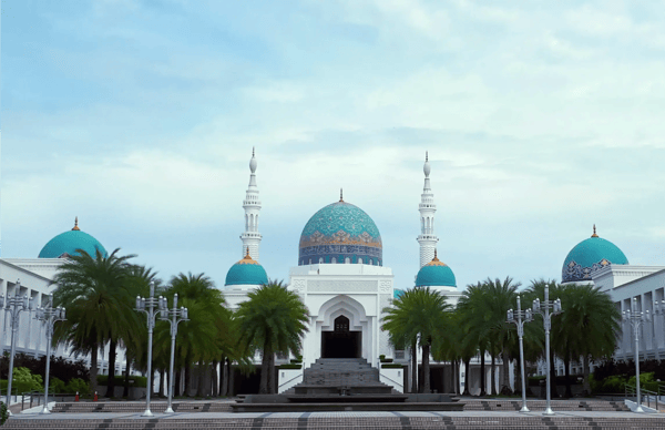 white colored mosque al bukharie located in alor star state of kedah malaysia