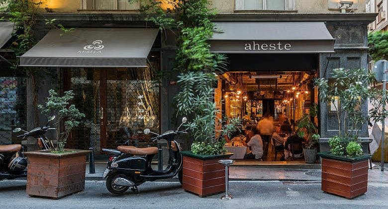Aheste 