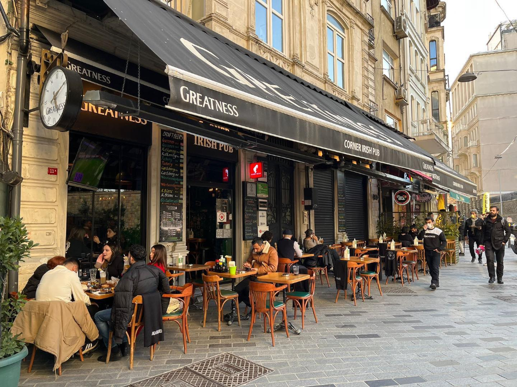 Corner Irish Bar, Taksim Square