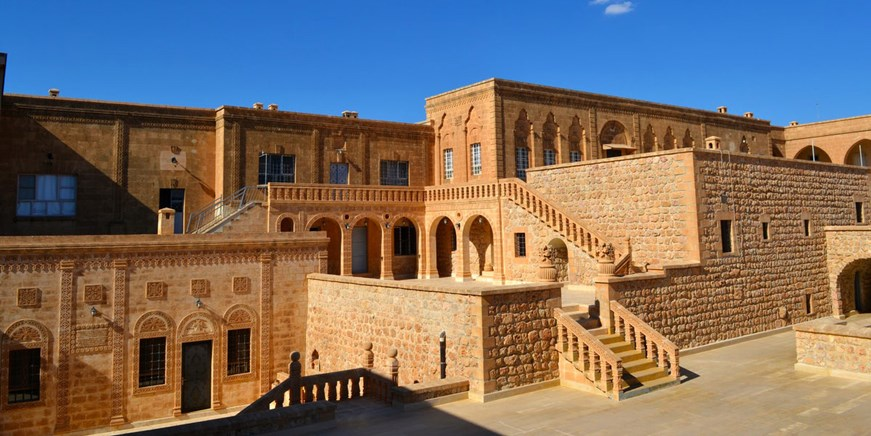 Deyrulzafaran Monastery 