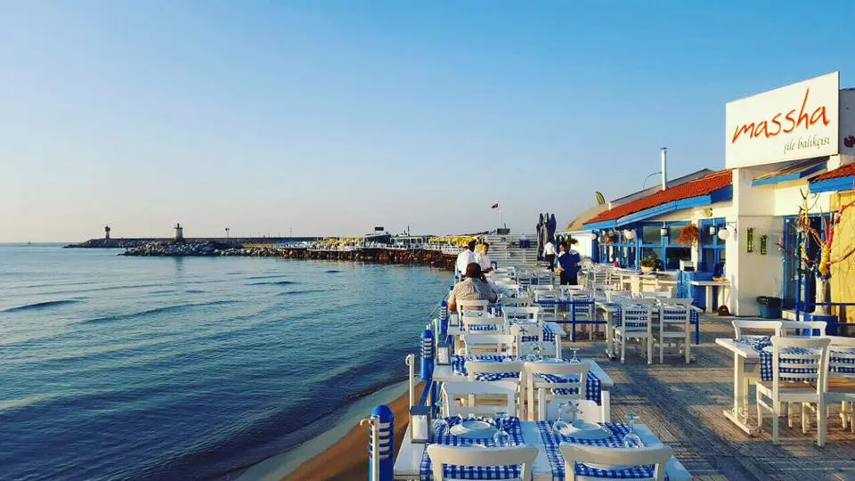 Dine & Wine: Fresh Fish and Great Views