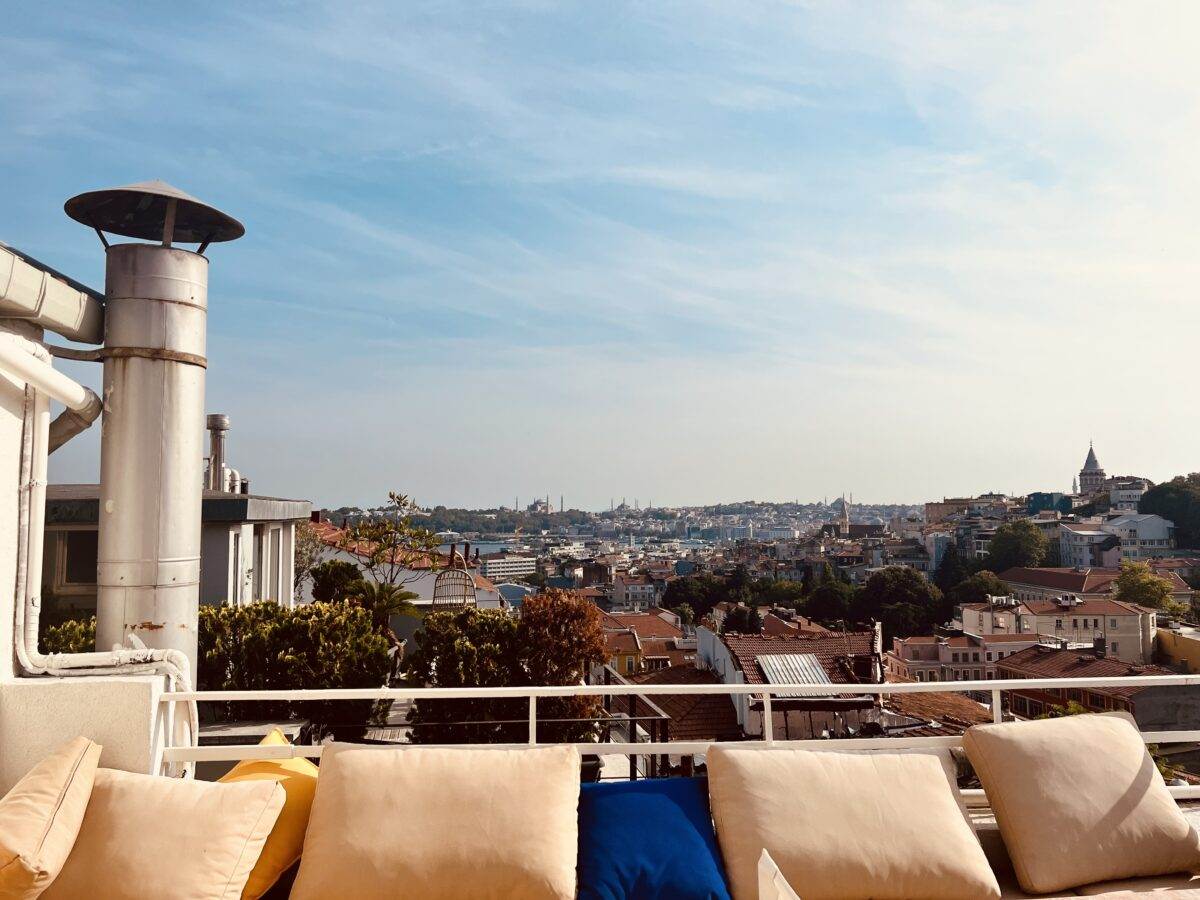 Immersing in Beyoğlu's Vibrant Culture at Popstel